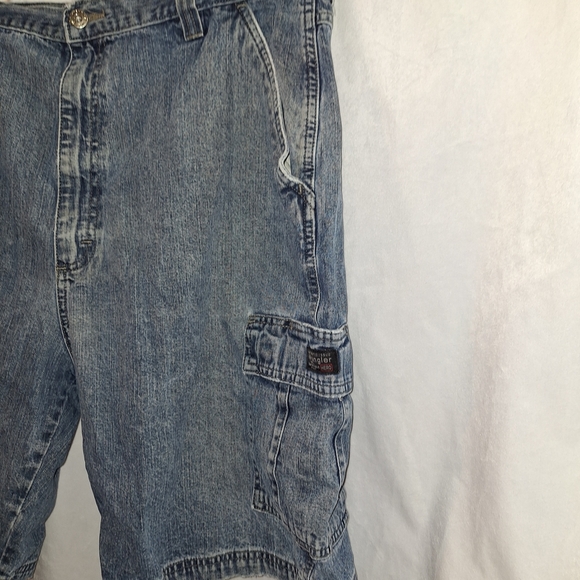 Wrangler Blue Cargo Shorts Relaxed Fit - Picture 2 of 6